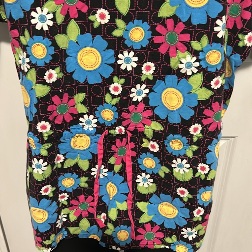 Flower power. - Picture 2 of 2